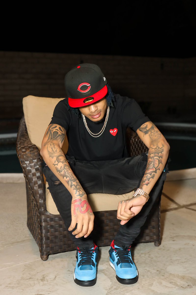 Badazzflow's tweet image. If you keep it real you can get the world outaa me 💕