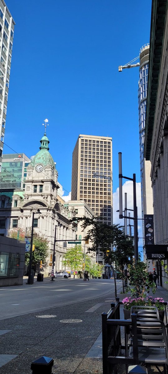 DayneCody's tweet photo. Sometimes it is just lovely to go into the city and explore, remind myself why we live here. I love autumn in Vancouver
#YVR #explorebc #Vancouver #samsungs20fe #TreesCheesecake #CityExplorer https://t.co/4Ct1XnFXg3