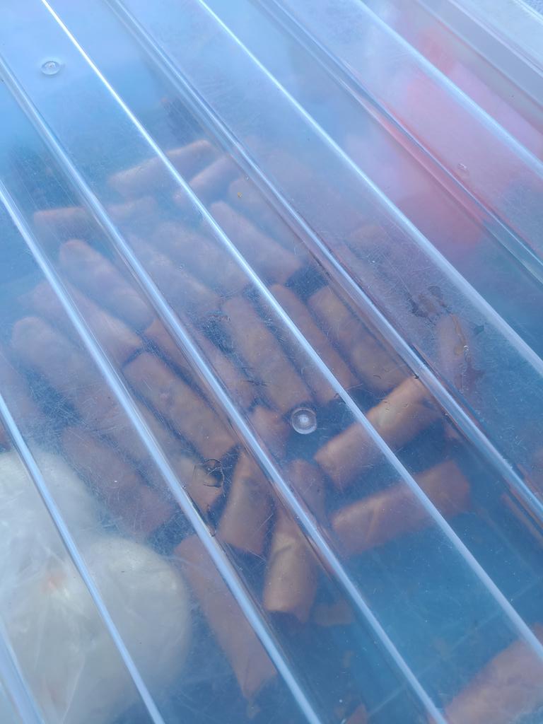 cecycaty's tweet photo. Fusión Mexicantonesa 
#Mexicali #LaChinesca #ChinaTown #eggrolls #chuncun #streetfood https://t.co/ZD6lrrZ2MZ