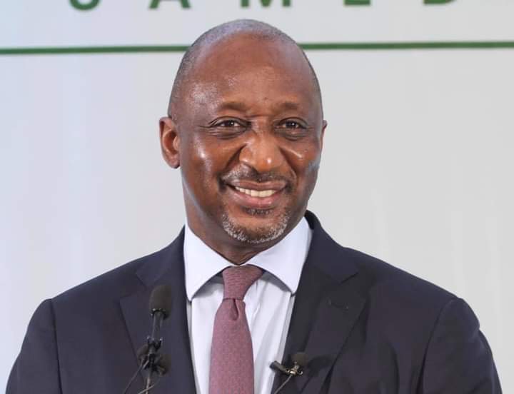 #COMMUNIQUE 

TIEMA HUBERT COULIBALY DÉMENT
Je me trouve en ce moment à l'étranger comme cela m'arrive très souvent, dans le cadre de mes activités professionnelles qui m'occupent depuis la fin de mes fonctions ministérielles.