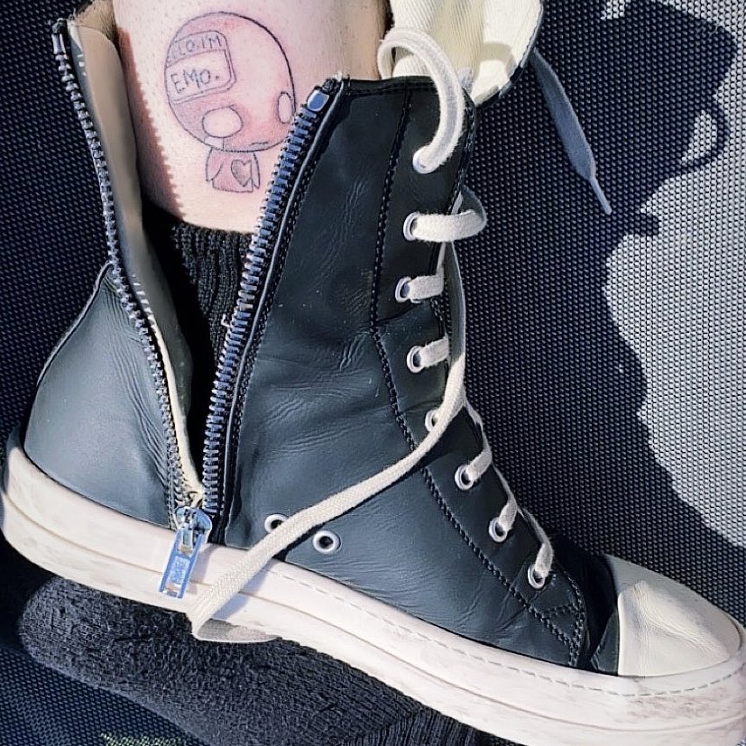 omnomcorpse's tweet image. 