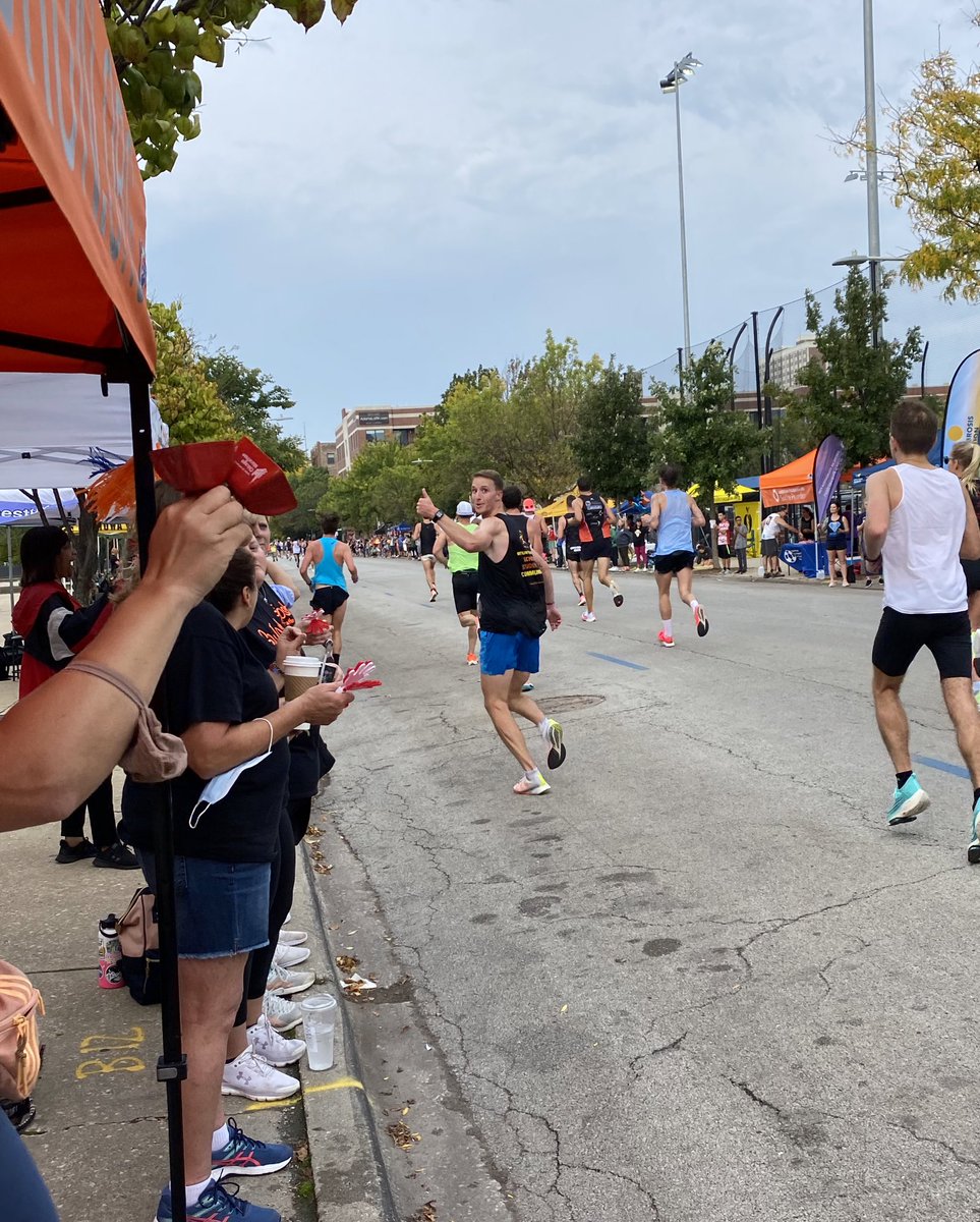 Chicago_Run's tweet photo. Congratulations to everyone who ran the 2021 @chimarathon today! You had to wait an extra year but you crossed that finish line and should be proud. Huge thanks to everyone on #TeamChicagoRun who fundraised for our youth and shoutouts to all #ChicagoRun family we saw out there! https://t.co/dAzlac5cur
