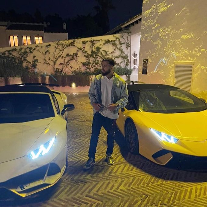 2 pic. My Lambo ??

https://t.co/WtrVXup6cq https://t.co/gjFYLPPvlQ