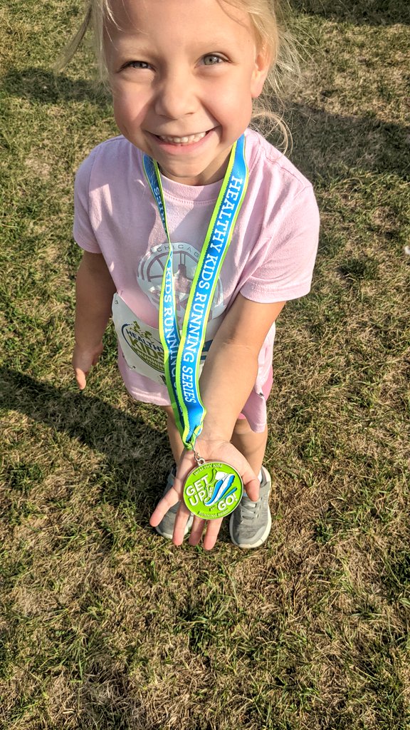MrPrieboyPCHS's tweet photo. That's a wrap on the Fall Healthy Kids Running Series. Charlotte did great and had so much fun! 🙂🏃🏼‍♀️💨 #RunForFun #RaceForFun https://t.co/Y1QG1JntTl
