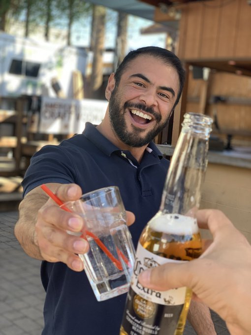 Day drinking in Phoenix. ☀️🌈 https://t.co/R2WfXAt7gE<a href="/tag/humpday"class="tags"><span>#humpday</span></a>