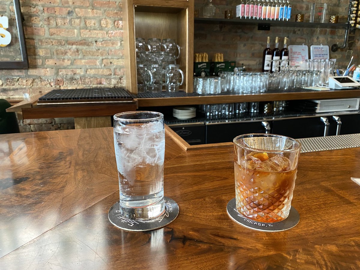 allisvanityfv's tweet image. Sunday afternoon #DeadMeadow at #BeardAndBelly - much like the before times ⁦@WardEightBar⁩ ⁦@chicagobars⁩