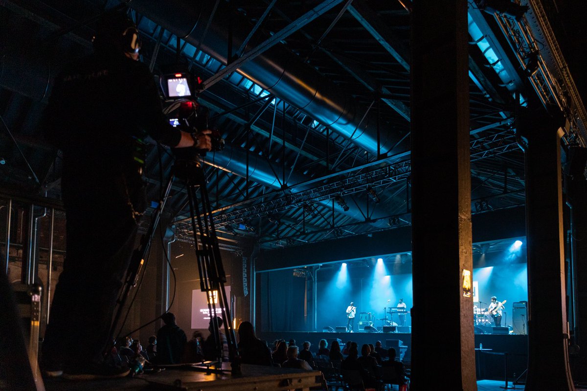 Biennale Democrazia (@biennaledemocr) on Twitter photo 🟡 L’ultima sera di #bd2021 si è conclusa alle @OgrTorino con 𝗙𝗲𝗻𝗳𝗼, il concerto sold-out di <a href="/FatouDiawara/">Fatoumata Diawara</a>, cantante carismatica, vitale, che narra, da sempre, in prima #voce, gli argomenti più dolorosi della sua terra: l’#Africa. ✨
#torino #10ottobre #chiusura 🟡 L’ultima sera di #bd2021 si è conclusa alle @OgrTorino con 𝗙𝗲𝗻𝗳𝗼, il concerto sold-out di <a href="/FatouDiawara/">Fatoumata Diawara</a>, cantante carismatica, vitale, che narra, da sempre, in prima #voce, gli argomenti più dolorosi della sua terra: l’#Africa. ✨
#torino #10ottobre #chiusura