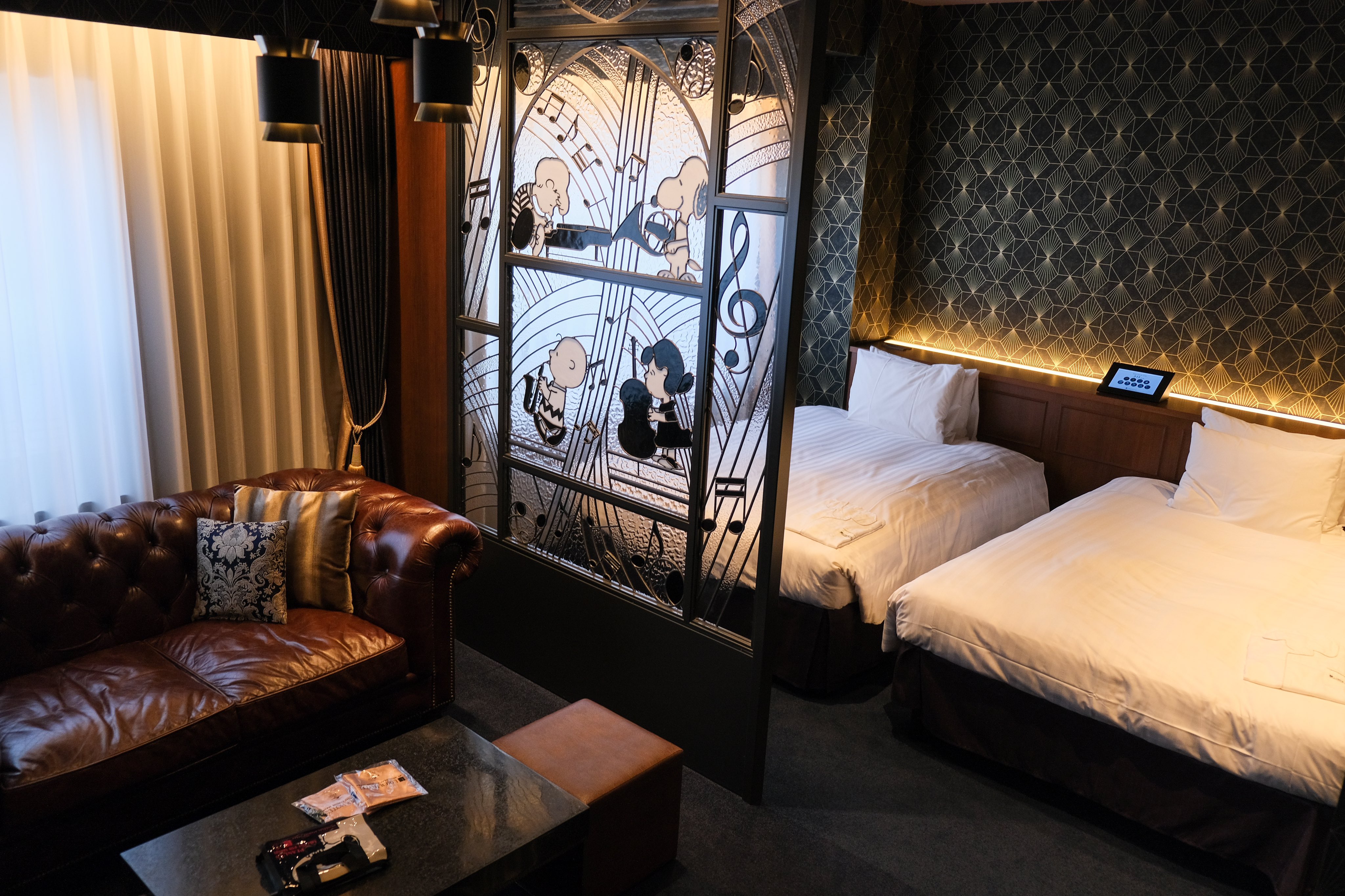 旅する2人 旅行が仕事のカップル 大阪府桜島にある リーベルホテル のキャラクタールームが可愛すぎた Usj から徒歩13分 電車で一駅にある天然温泉や夜景が一望できるテラスがあるホテル スヌーピーの部屋が可愛すぎて記念日や家族にもおすすめ 別