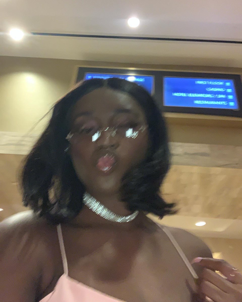 DAsia_James4's tweet photo. im feeling too sexy to accept requests💅🏾💗 https://t.co/smynLeg6Ep