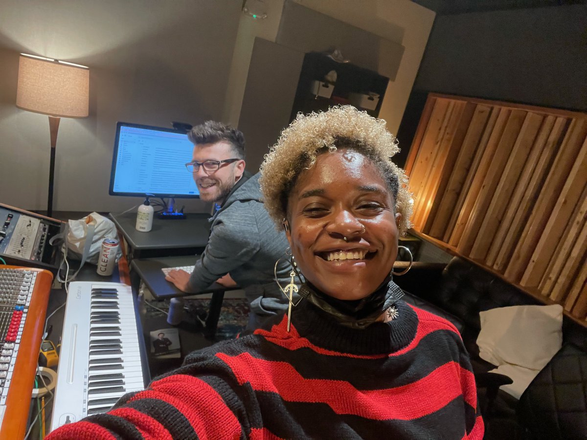 In case you didn't believe me, here's some photo evidence of the new new <a href="/plaiddogrec/">plaiddogrec</a>