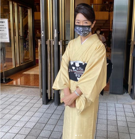 mlliu2006's tweet photo. https://t.co/QXGyvNi0ao Instagram by Mrs. Itsuko Tsujii 辻井いつ子さん(辻井伸行 の母) "3rd day of #ARKClassics concerts ... In kimono after a long while." With photo of her looking splendid in a light-yellow kimono. I miss seeing photos of her with son #NobuyukiTsujii backstage. https://t.co/Dk4ggNQ3cb