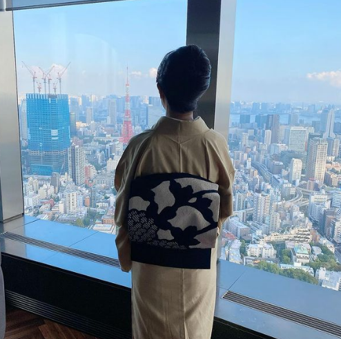 mlliu2006's tweet photo. https://t.co/QXGyvNi0ao Instagram by Mrs. Itsuko Tsujii 辻井いつ子さん(辻井伸行 の母) "3rd day of #ARKClassics concerts ... In kimono after a long while." With photo of her looking splendid in a light-yellow kimono. I miss seeing photos of her with son #NobuyukiTsujii backstage. https://t.co/Dk4ggNQ3cb