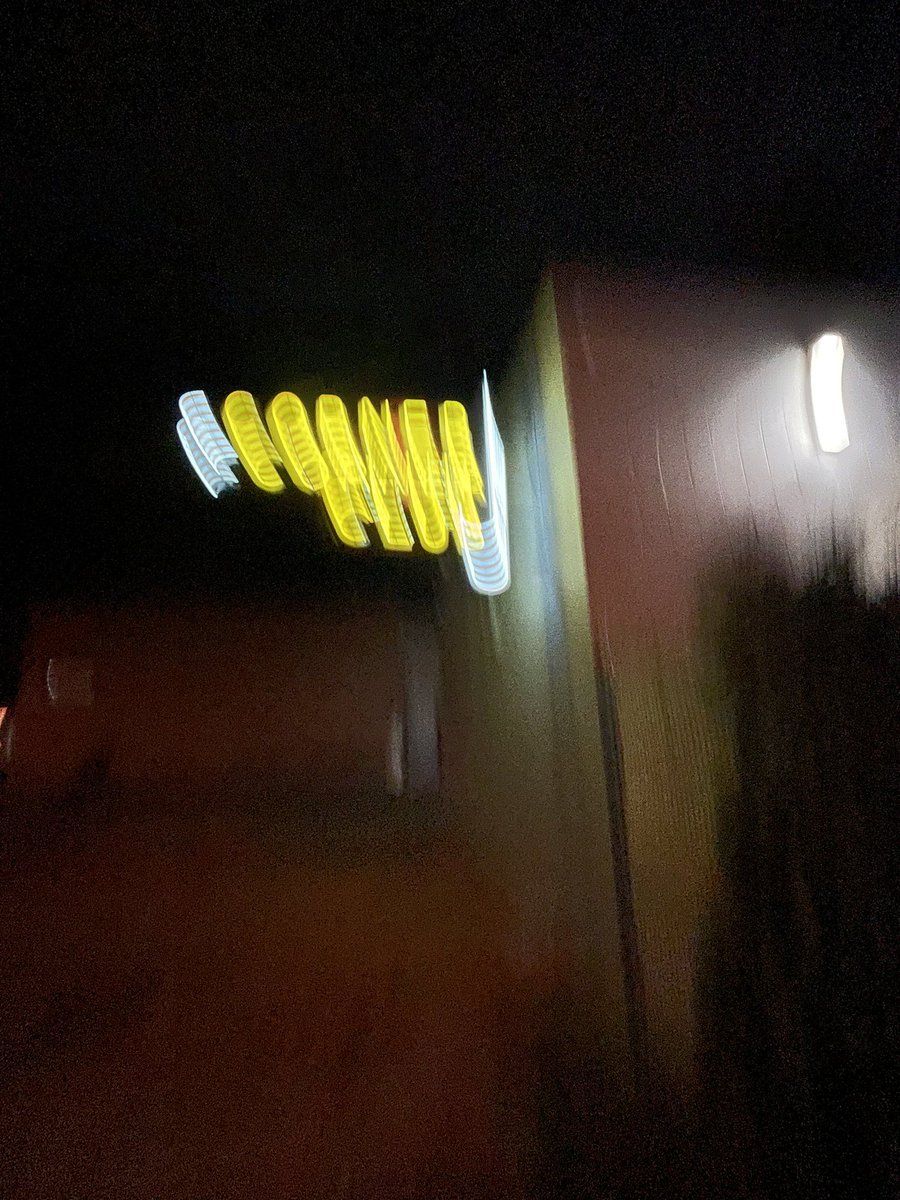maveyl_'s tweet photo. What I saw all weekend https://t.co/SgTMRJF2sf