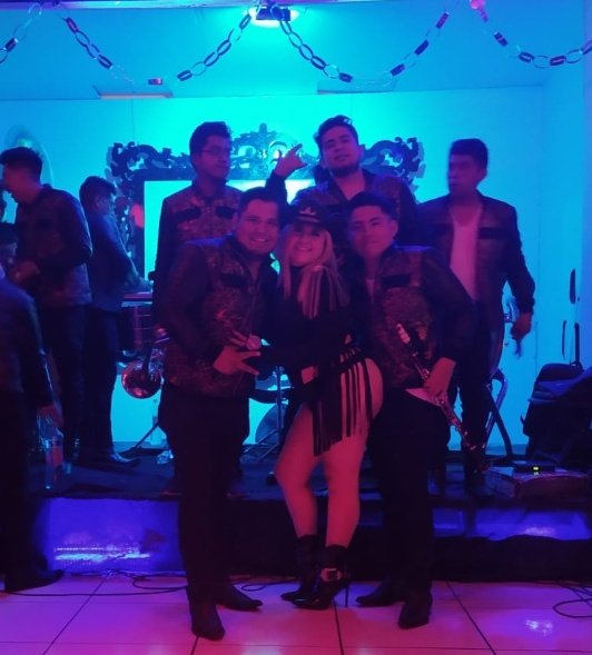Ayer en @tksw_Neza festejando el cumple de mi guap&iacute;sima @KarinaP24046467  con la hermosa compa&ntilde;&iacute;a de<a class="tags" target="_blank" title="On Twitter" href="/?out=eyJ0eXAiOiJKV1QiLCJhbGciOiJIUzUxMiJ9.eyJpYXQiOjE3MjA2MDkyNjksImlzcyI6InR3cG9ybnN0YXJzLmNvbSIsIm5iZiI6MTcyMDYwOTI2OSwiZXhwIjoxNzUyMTQ1MjY5LCJyZWRpcmVjdF91cmwiOiJodHRwczovL3R3aXR0ZXIuY29tL3Rrc3dfTmV6YSJ9.bLMHRxYybvdMx1WcImATvIz6KFBGkPCrLAJr5F8-c6OfeC28LBj6S0GJiDjGTv-DAYxrNNldJ92NkdrqmHY41Q">@tksw_Neza</a><a href="/tag/amigos"class="tags"><span>#amigos</span></a><a href="/tag/festejo"class="tags"><span>#festejo</span></a><a href="/tag/sw"class="tags"><span>#sw</span></a>