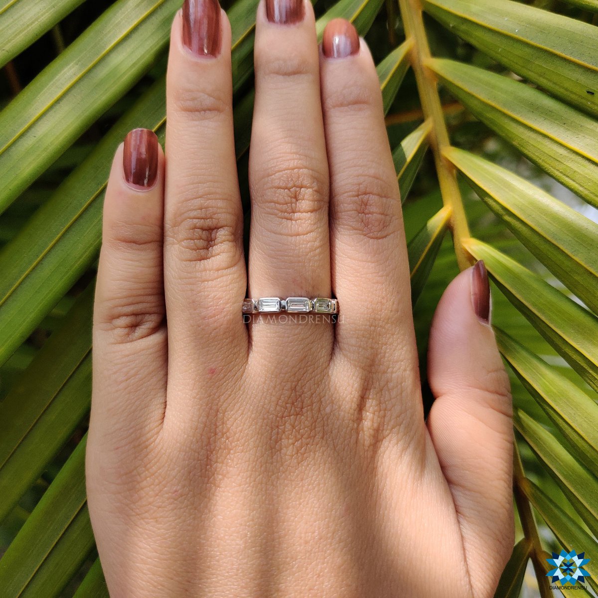 diamondrensu's tweet photo. The horizontal baguette-cut moissanite eternity band crafted in the bezel setting is a very dazzling piece. This moissanite wedding band is crafted to increase its perfected beauty.😍💍

Visit us at: https://t.co/dLJK68KlVH

#weddingbands #stackingrings #eternityrings https://t.co/sMMlJ1qSt7