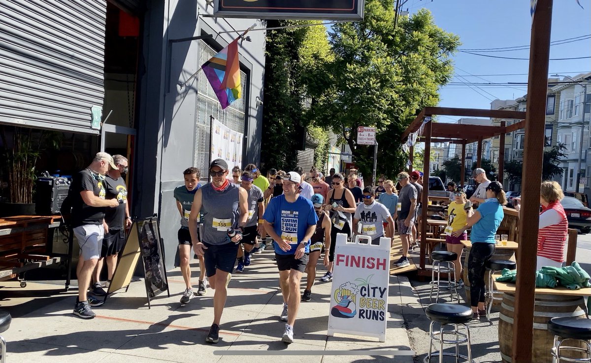 sweattracker's tweet image. Fun was had by all at @StandardDevBrew #CityBeerRuns 5k/10k!
Thank you all, Runners! 
See you on 12/12 at @barebottlebeer 
SweatTracker.com/Registration
🍻+🏃🏻‍♀️🏃🏾= 😍
(10/10/21)
#beerrun #sf #runner