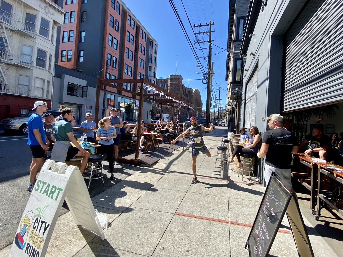 sweattracker's tweet image. Fun was had by all at @StandardDevBrew #CityBeerRuns 5k/10k!
Thank you all, Runners! 
See you on 12/12 at @barebottlebeer 
SweatTracker.com/Registration
🍻+🏃🏻‍♀️🏃🏾= 😍
(10/10/21)
#beerrun #sf #runner