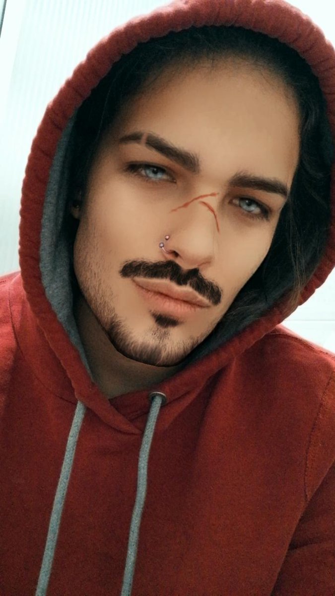 AnaGabx's tweet photo. He vuelto después de tanto tiempo, para que me reconozcan los que aún me siguen, luzco así ahora https://t.co/mFNqFvT4NB