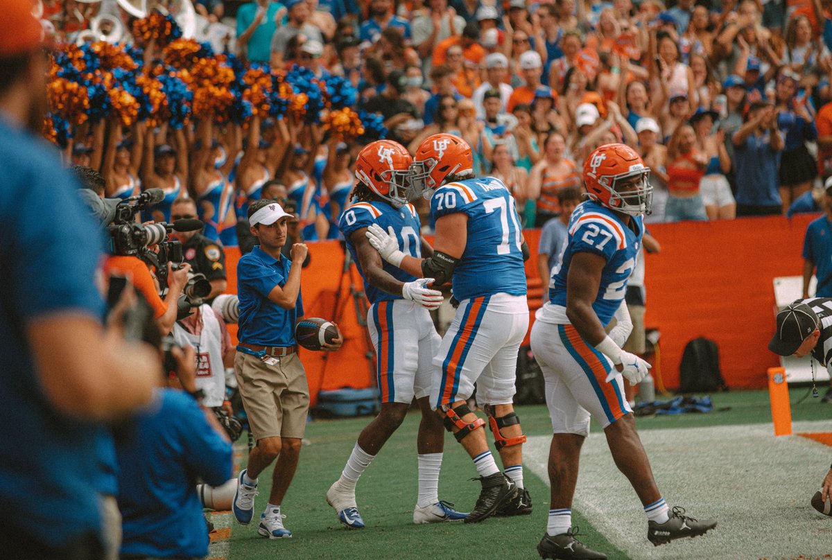 GatorsFB's tweet photo. Successful Saturday in The Swamp. #GoGators https://t.co/eRGn7KAOjB