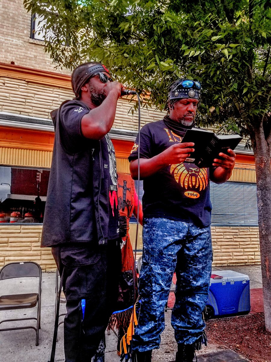 IsupkBaltimore's tweet photo. ISUPKBMORE BLAZING THE STREETS OF HIGHLAND TOWN WITH THE SPIRIT OF THE LORD #NOCOWARDS #1WEST #DMW #BLACKTWITTER #TAKEGROUND #BMORESTRONG https://t.co/TFDAINihls