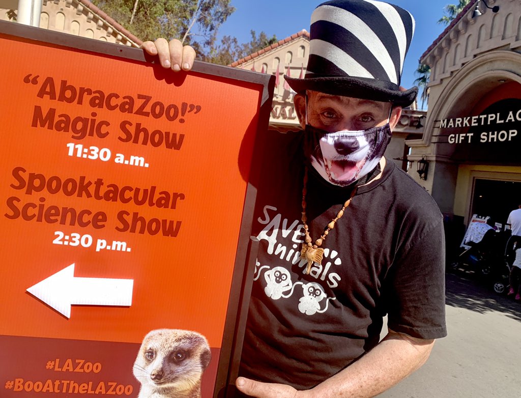 BrandonJayScott's tweet photo. Another great day @lazoo Adventure Theater full to capacity. three more weekends of AbracaZoo. #BooAtTheLAZoo #LAZoo #brandonscott #laevents #laeventplanner https://t.co/ZkQO1XFrAg
