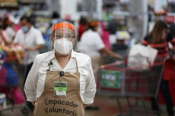 Noticias_Dgo's tweet photo. Propinas promedio:
Antros $100 a   $1000
Restaurante.    $100  a.  $1000
Empacadores 3era.edad. “Ahí a la vuelta “ “No traigo cambio”

Por favor, que no les tiemble la mano, saquen el de 20 y háganlos sentir lo que son:  útiles y productivos. 👴👵♥
La vida da muchas vueltas. https://t.co/jvy5GTvjWn