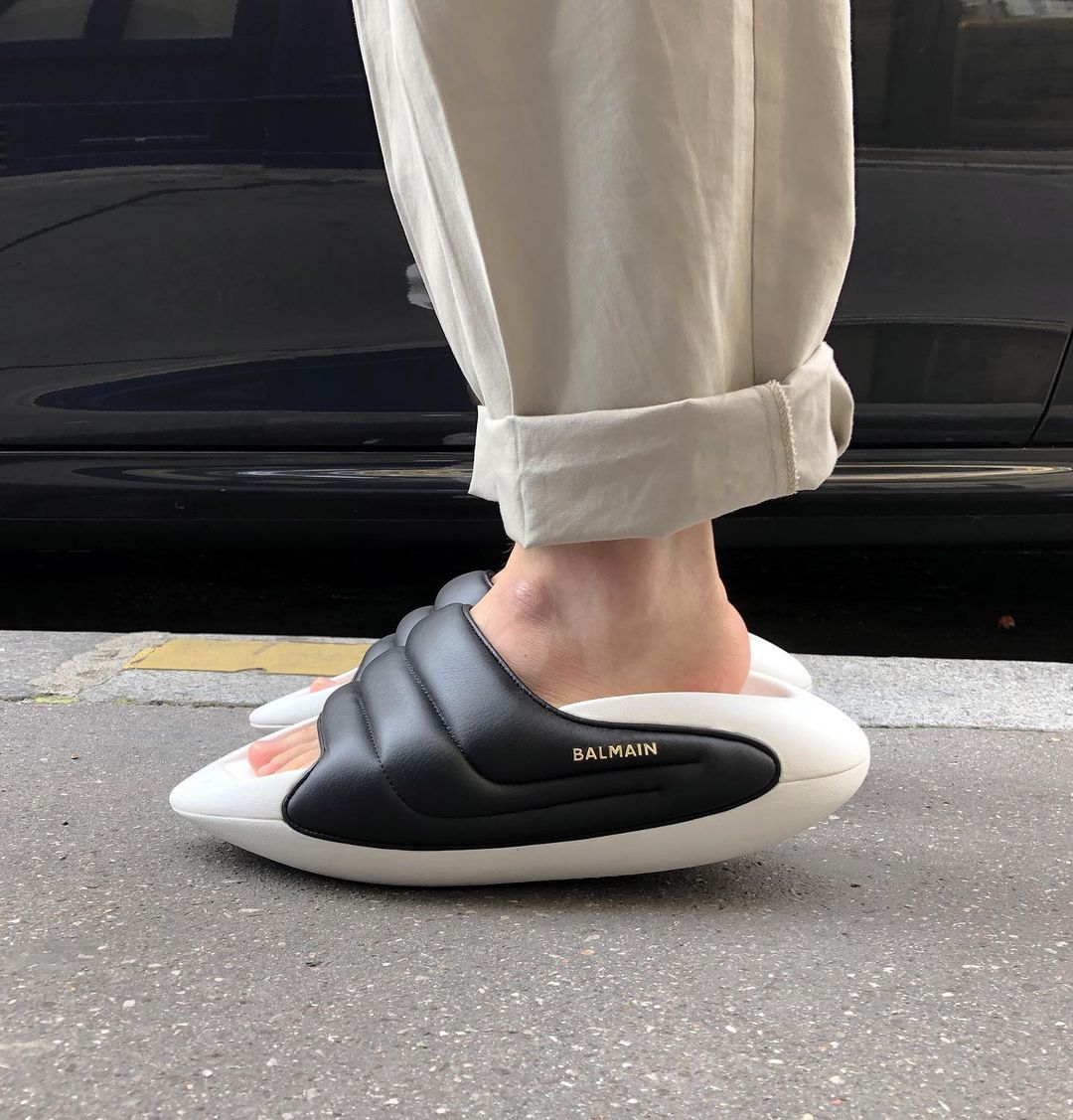 Sneaker News Twitter: "Are Balmain slides 🔥 or 🗑️? (via safasahinn/IG) https://t.co/QmkH9McH67" Twitter