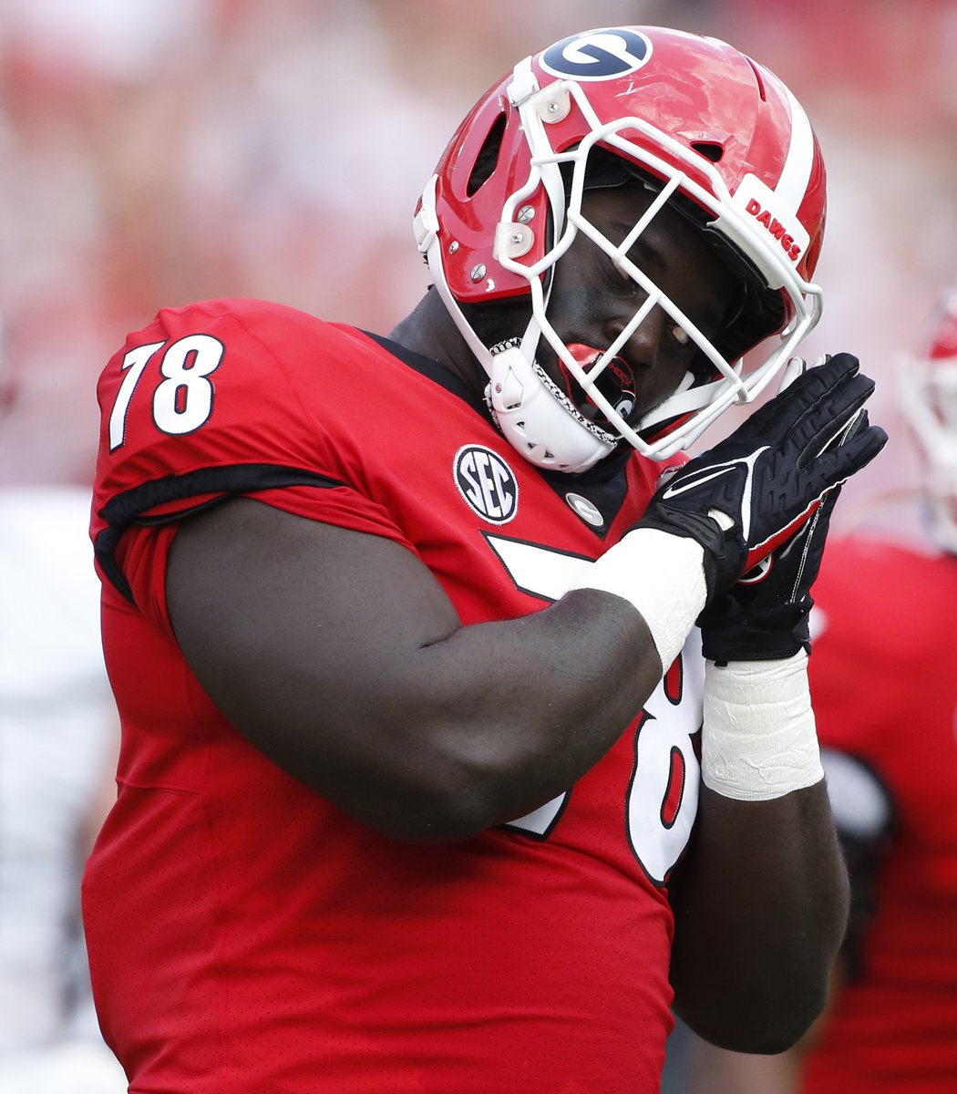 PFF_College's tweet photo. Highest-graded D-Lines in Week 6

1. Michigan - 90.0
2. Georgia - 88.2
2. Oklahoma - 88.2
4. Alabama - 87.3 https://t.co/EHOm6y2EzR