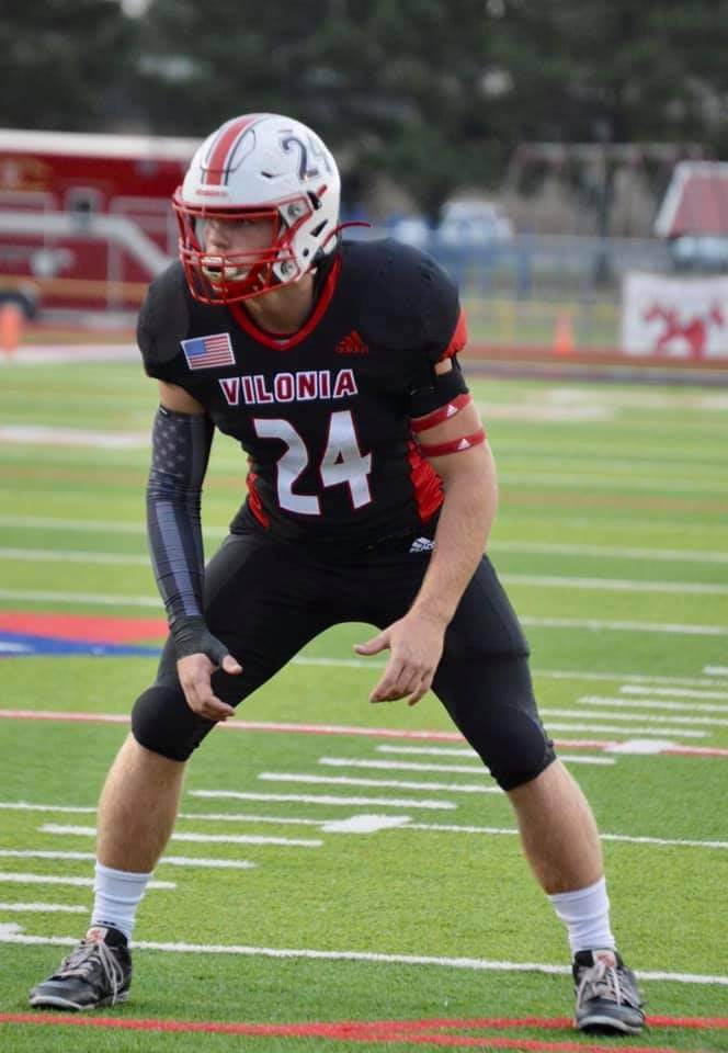 Huge game for <a href="/ethancash_24/">Ethan Cash</a> this guy Friday night vs Pea Ridge, 17 tackles, 2 TFL's, 65 tackles through 6 games. #viloniafootball