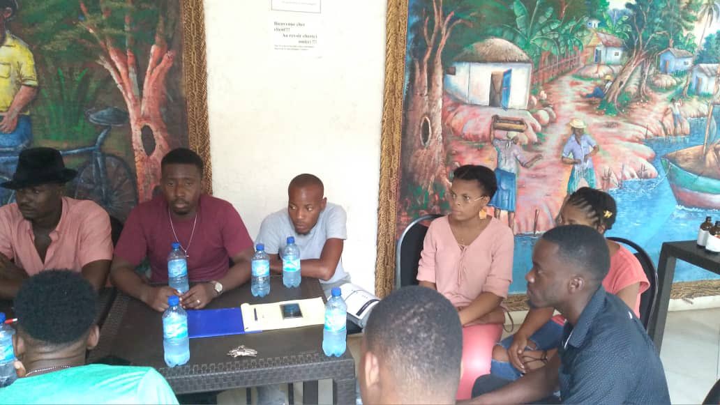 EnAvantHT's tweet image. Ce 8 oct, EN AVANT-VERRETTES s’est réuni à la Verretienne Hôtel pour son congrès communal annuel visant à statuer sur les projets du mouvement pour la commune de Dumarsais ESTIMÉ. Me Berickson Leon, Responsable pour la commune, a appellé les jeunes  à un sursaut patriotique