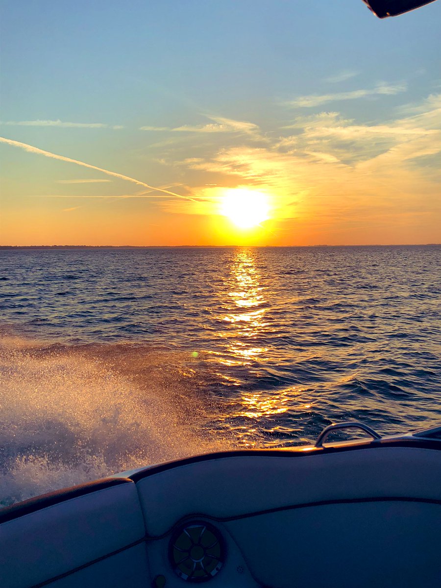 Stif1cs's tweet photo. If this ends up being the last outing for the year it’s been awesome. First day on the water was March 21st and shirt off today October 10th in Ohio. Thanks for all the memories my friend hope to see you again soon. https://t.co/fpwpdgz8Cx