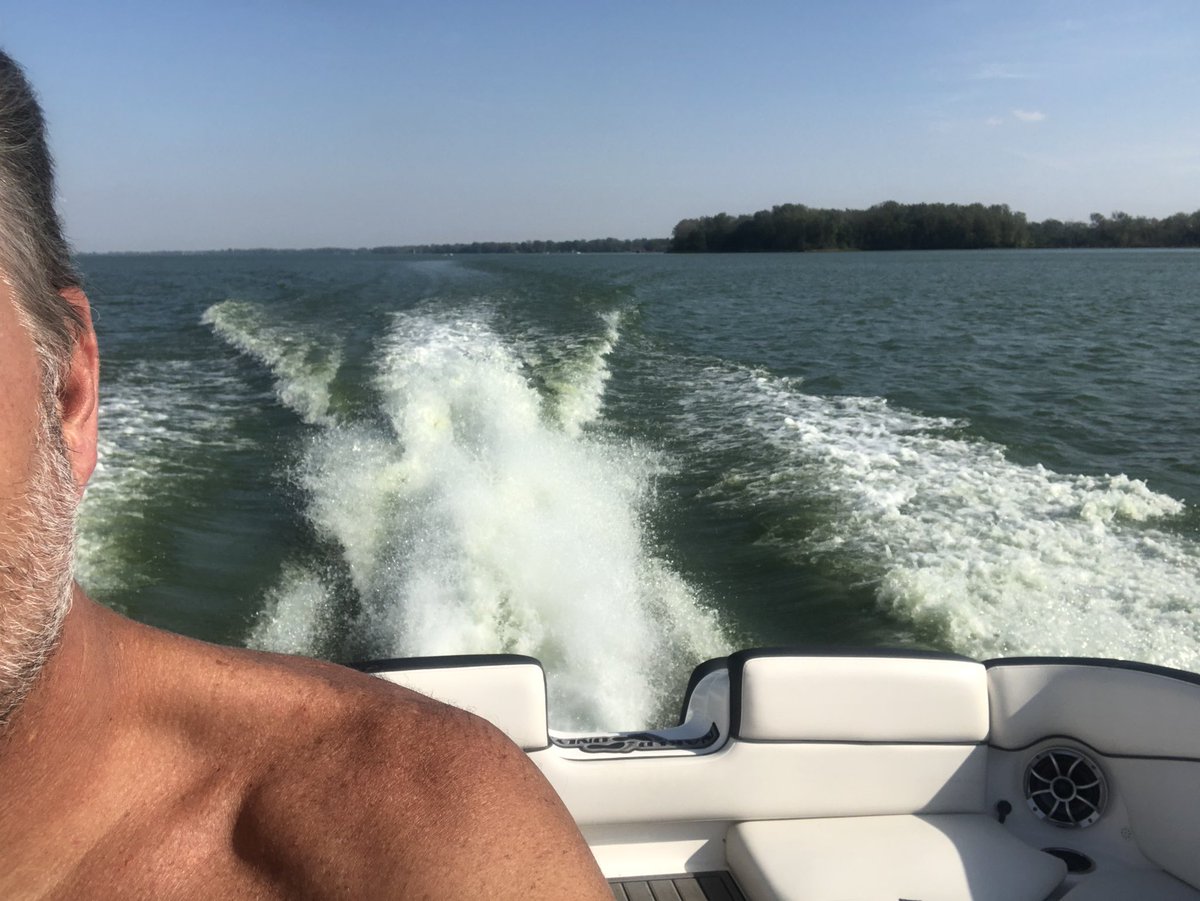 Stif1cs's tweet photo. If this ends up being the last outing for the year it’s been awesome. First day on the water was March 21st and shirt off today October 10th in Ohio. Thanks for all the memories my friend hope to see you again soon. https://t.co/fpwpdgz8Cx