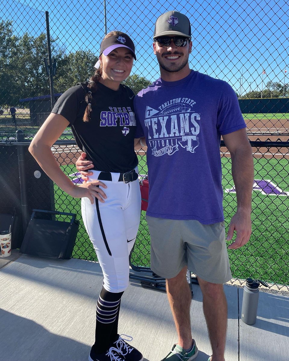 jen_medford's tweet photo. Tarleton fall season has started! So excited! Nothing better than softball and family!! Happy Birthday to my beautiful Momma! So blessed to get to celebrate your day with you! 💜💜 #tarletonsoftball #bleedpurple https://t.co/DCh5dJeLK0