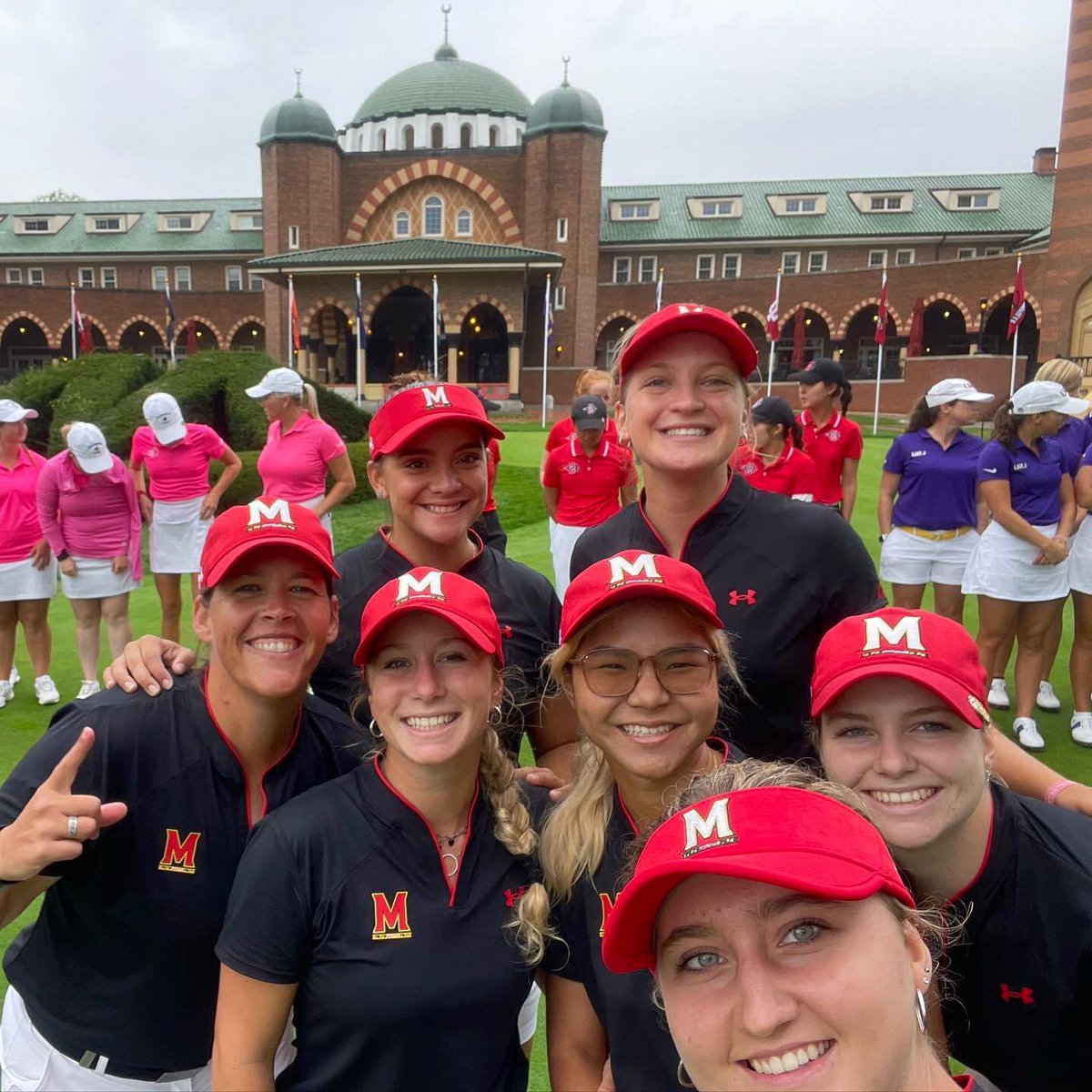 TerpsWGolf's tweet image. The Terps are ready to bring some east coast 🔥 to the Midwest! #OwnTheResponse #FearTheTurtle #MidwestMagic #Golf #Chicago #MedinahCountryClub
