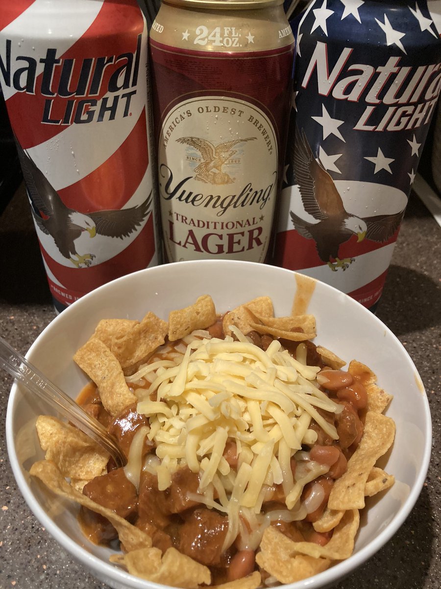 RussSolis79's tweet photo. 5-0 and ready to go! #RedSea #FritoPie #CheapBeer #OffTomorrow #LFG https://t.co/Jpb3rzzUBf