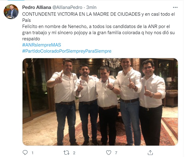 AM_1080's tweet photo. 📌 Pedro Alliana felicitó a Óscar "Nenecho" Rodríguez y a los candidatos de la ANR. 

✍🏻 "Mi sincero pojopy a la gran familia colorada que hoy nos dio su respaldo", escribió. 

#AM1080 📻
#PyVota2021 https://t.co/34XYFHb6EF