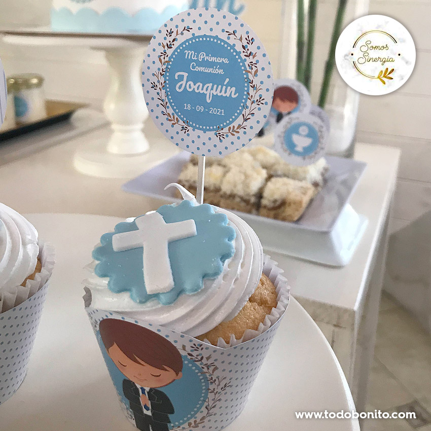 todobonito's tweet photo. Esta es la hermosa #decoración que preparó https://t.co/Fx2RF3l1Z9 para #PrimeraComunion de Joaco con nuestros #kitsimprimibles modelo "Federico" 😍💙🙏
Amamos los #souvenirs que son #velasdesoja y el espectacular #arcodeglobos! https://t.co/qpekjyKeJB