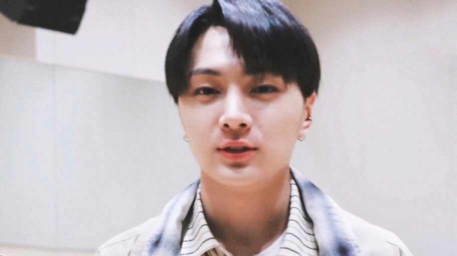 jongseongsfilm's tweet photo. good morning from jay! #ENHYPEN_JAY #제이 https://t.co/tRicJLXhRf