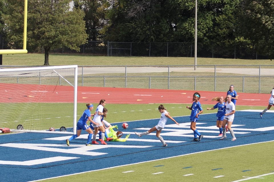 Massive shoutout to our ECNL program going 7-4-1 this weekend, away at FC Wichita and KC Athletics. Numerous teams playing short due to homecomings, quarantine, injuries, etc.
27 goals for, 10 against
All 4 losses 1 nil
06’s stay undefeated and 09’s get their 1st conference win!