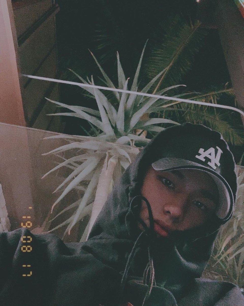 SINNERKIDZ's tweet photo. ㅤㅤ# _  ࣪  🚧  ⁺   𝐬.tǝp  ❛  𝗼𝘂𝘁   ⨾ㅤ𝕝 : ōst旗¡ꜜㅤᥱ.ffǝcts @ __ 𝕦𝕡 ꜜ dᥲtᥱ  #REDVELLUT3rdCB #DumbVellut

Antes de mimir, Thyon fue a cantar Dumb Dumb junto a las niñas de Red Vellut en su tercer regreso. ¡Muchas felicidades, bebitas! https://t.co/xXPedoWQIS