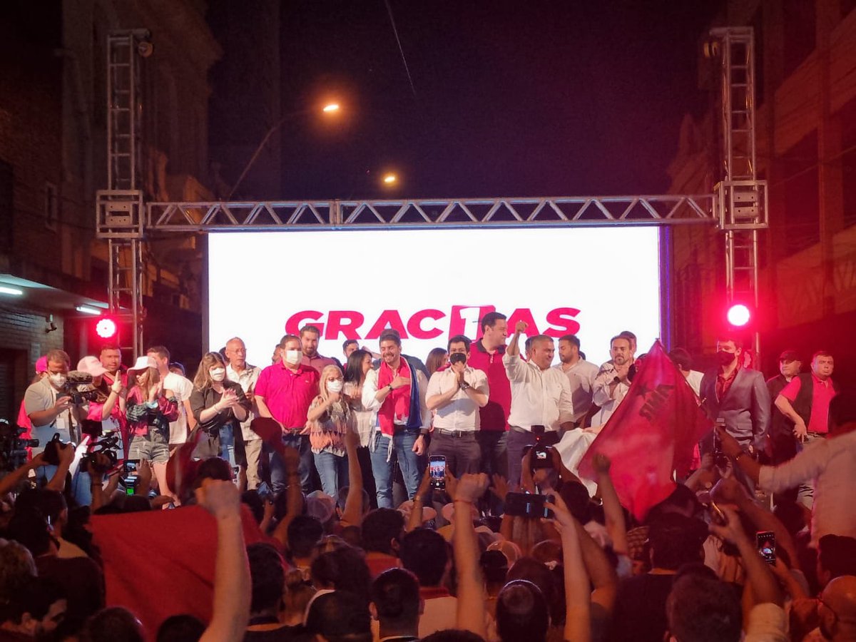 AM_1080's tweet photo. 🔸 Llegó 'Nenecho' a la ANR para celebrar su victoria.

🗣️ "Fue una campaña muy dura, muy difícil. Nunca presencié una campaña tan inmisericorde. Prometí a mi familia que no voy a defraudar".

#AM1080 📻 #PyVota2021 https://t.co/TULr3oyxFx