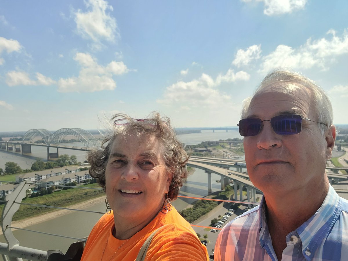 SarahsPointOfV1's tweet photo. From the observation deck of the Bass Pro Pyramid Shop. 28 stories high overlooking Memphis, Tennessee.  @nelle_sarah https://t.co/jE55XGy90E
