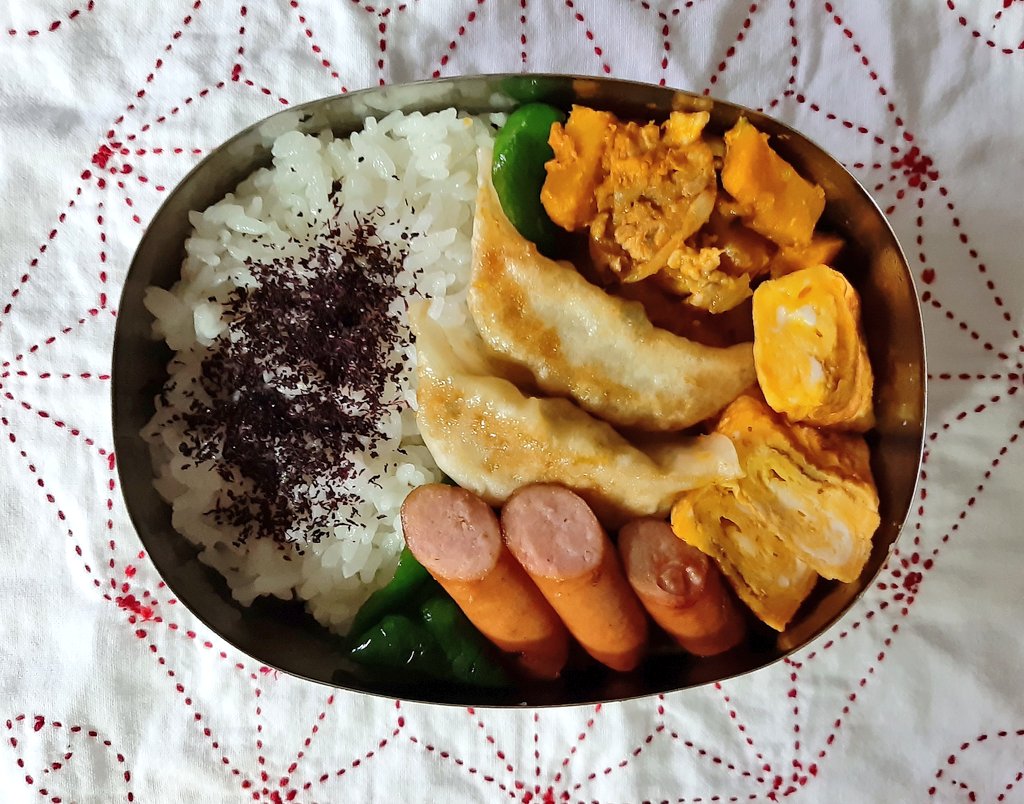 fuwaricooking's tweet photo. お弁当記録。只今午前10時。見てたらお腹がすいてきちゃった。妊婦だからか食いしん坊か。
#お弁当作り楽しもう部 #妊婦さんと繋がりたい #お弁当記録 https://t.co/yB00CRnH3D