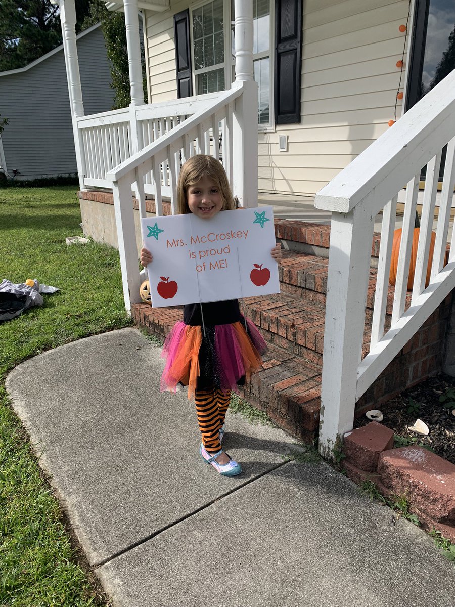 jmccroskeycb's tweet photo. Surprise visit! So proud of you, Colbie!! @CBElementary #cbseastar #kindergarten https://t.co/57xyr9kQpo