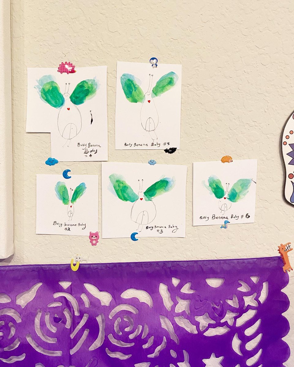 kabulogluearth's tweet photo. Painted some wings for my friends who had pregnancies losses this year for my Ofrenda de los Muertos. Strongest women I know. 🧚🏻

*also included Busy Banana Babies # 2-6

#pregnancyloss #rainbow #alwaysinourheart https://t.co/KT5c54SeQG
