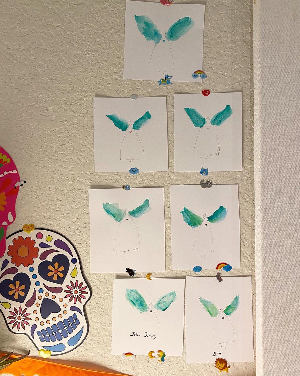 kabulogluearth's tweet photo. Painted some wings for my friends who had pregnancies losses this year for my Ofrenda de los Muertos. Strongest women I know. 🧚🏻

*also included Busy Banana Babies # 2-6

#pregnancyloss #rainbow #alwaysinourheart https://t.co/KT5c54SeQG