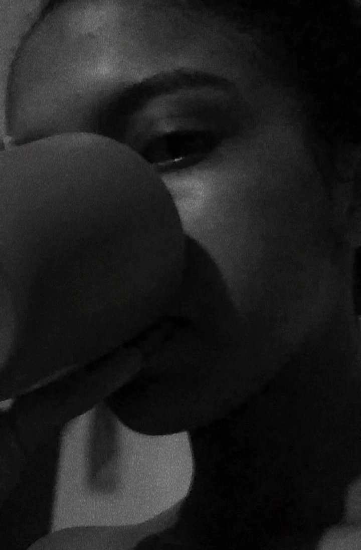 _m0r4es_'s tweet photo. "vou dá um tempo de beber,no sério mesmo"

minha mãe:vamo beber um vinho
eu involuntariamente: https://t.co/h2ZXVvG4my