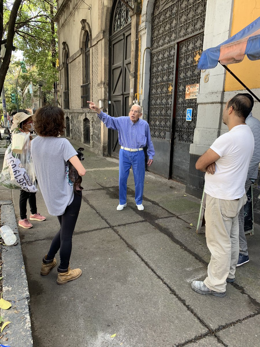 @chrislaguera <a href="/Azteca/">TV Azteca</a> Tu papá, un gran #vecino #Romano !! 💙‼️