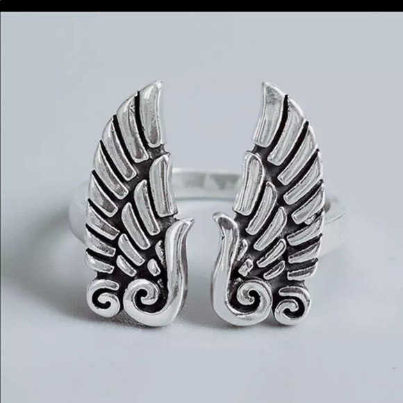 te_andra's tweet image. So good I had to share! Check out all the items I'm loving on @Poshmarkapp #poshmark #fashion #style #shopmycloset #lululemonathletica #shein: posh.mk/p3C7yN6Sfkb