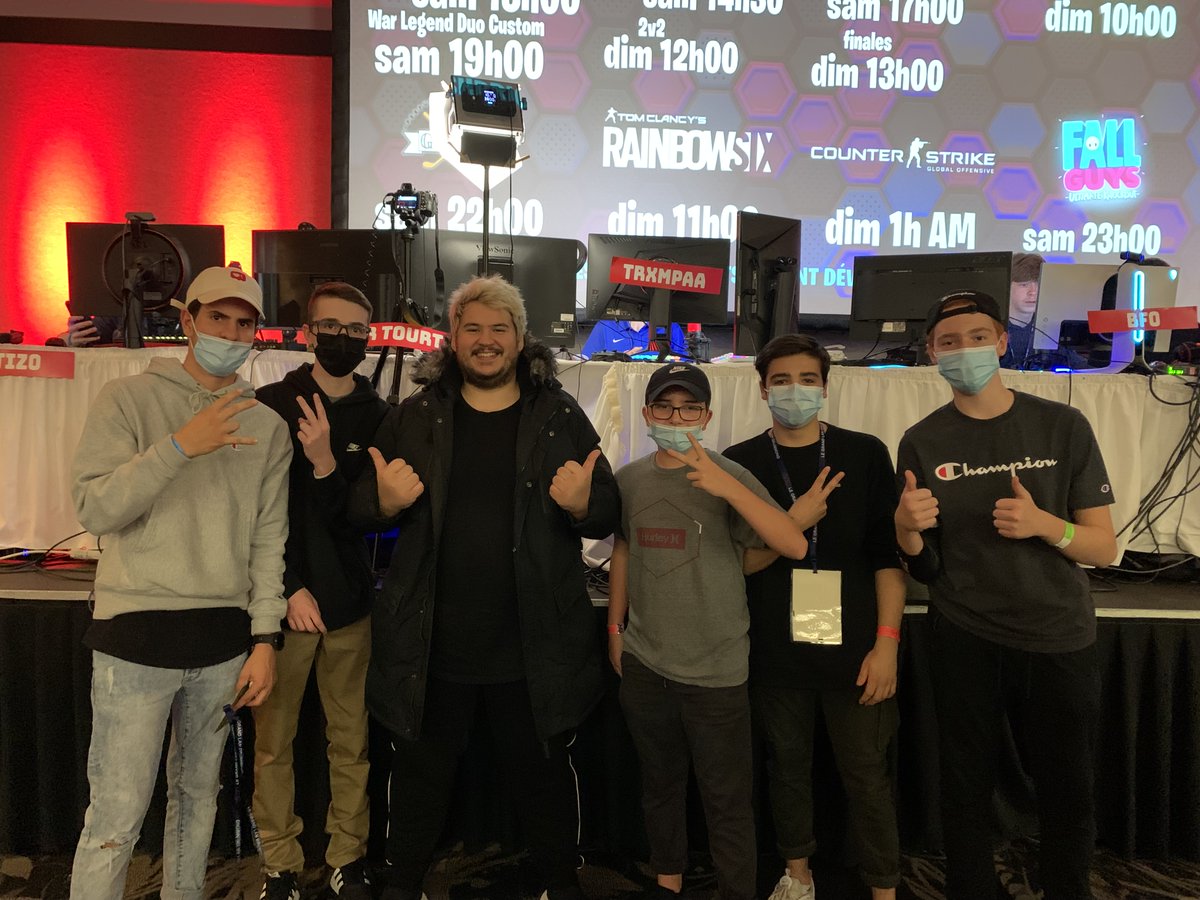 RubyxFn's tweet photo. Super content d'avoir participé à la @GrandLanca cette fin de semaine et surtout d'avoir rencontré @AbleEsports et mes mates de toujours @EldrickFn et @lafhug aussi super content d'avoir rencontré la famille de tourjours @RoufyFN @XAAM___ @KendoxFN et @LunatixFN https://t.co/Vc7zPUFhRO